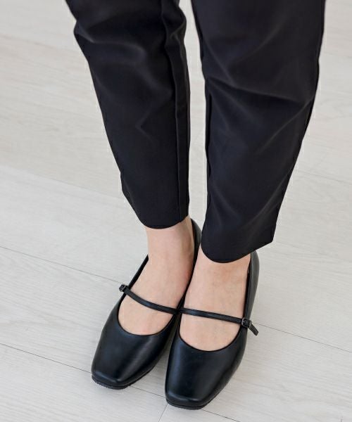 スクエア ストラップパンプスTW252531